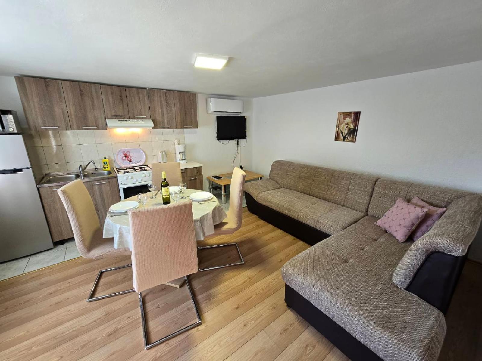 Apartments Ljubica Polje  Extérieur photo