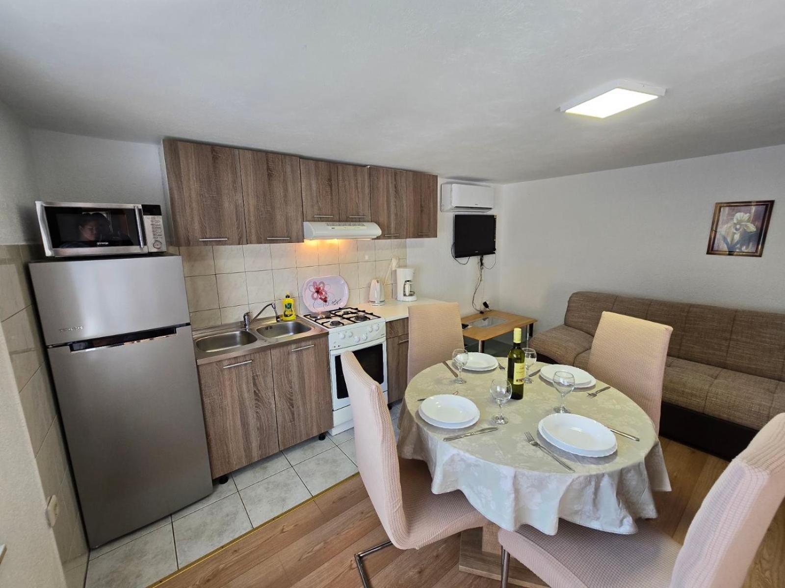 Apartments Ljubica Polje  Extérieur photo